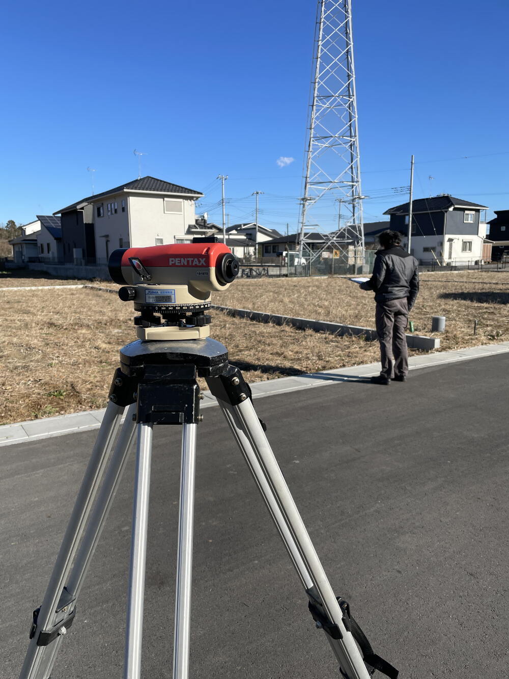 土地のレベル測量を実施しました