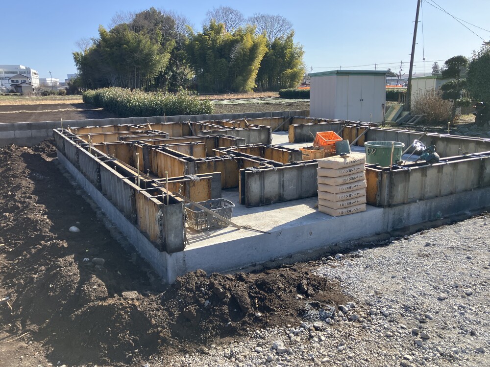 立ち上がり型枠設置